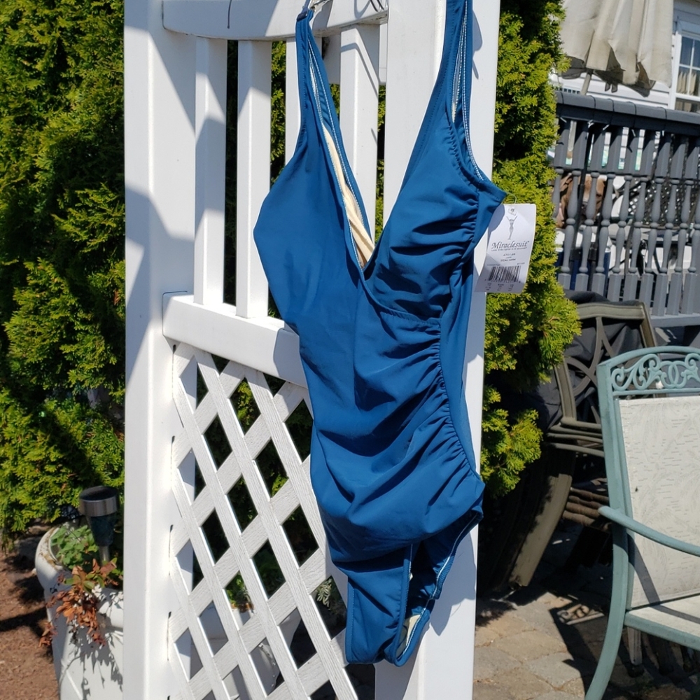 SOLD ***(MIRACLE swimsuit NWT